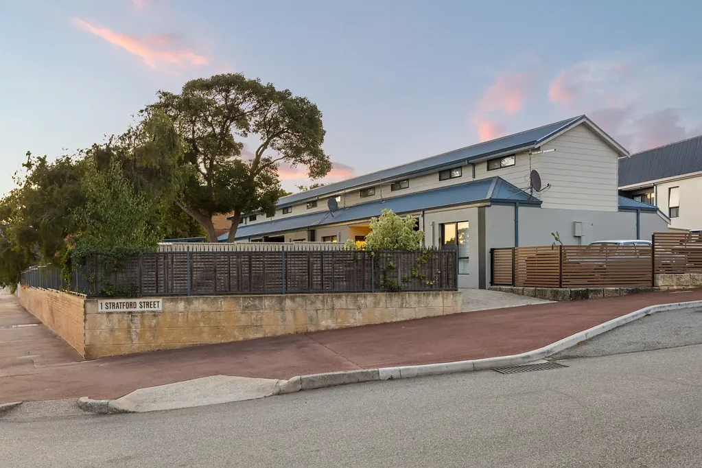 2/1 Stratford Street, East Fremantle, WA 6158