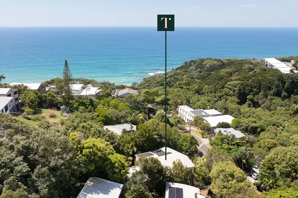 Coolum Beach 4 Bedroom Sought After Location
