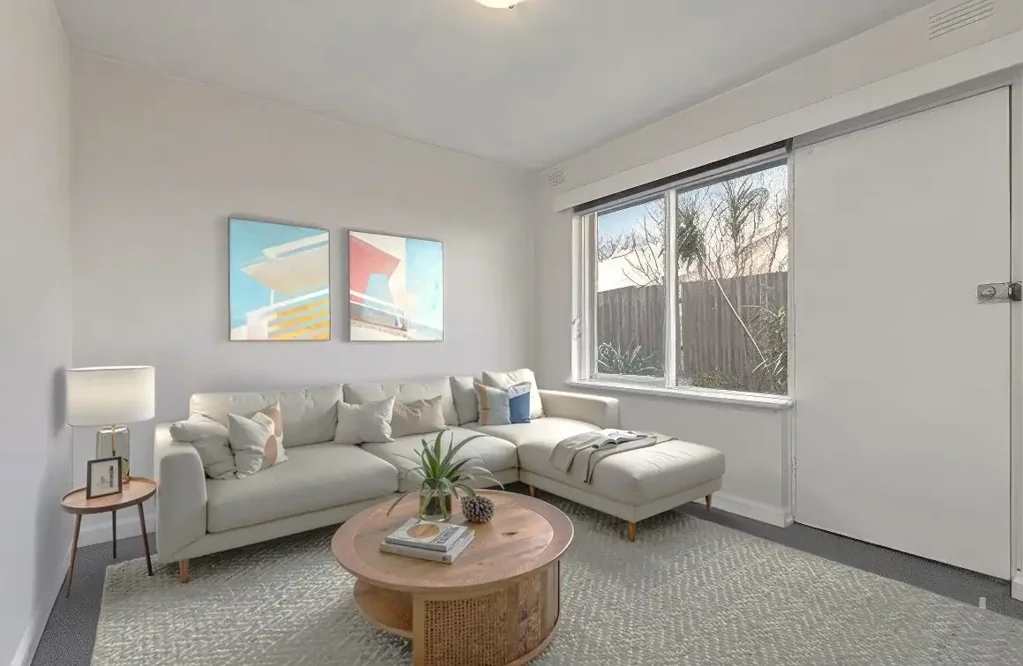 Richmond 1 Bedroom Light-Filled Apartment with Private Courtyard and Prime Location