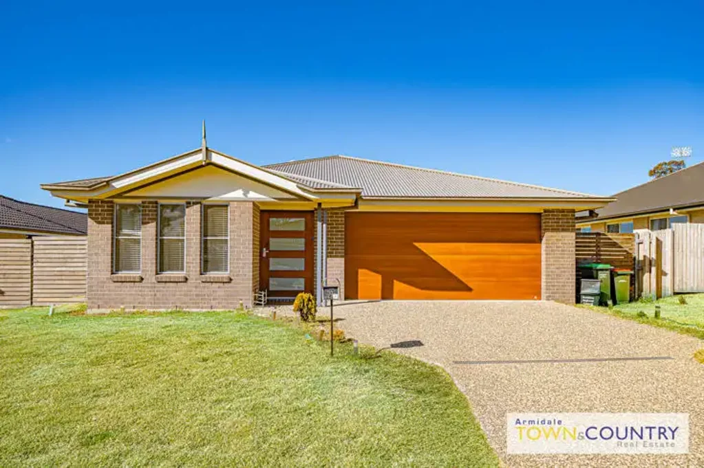 Armidale 4ਬੈੱਡਰੂਮ 29 Sunrise Crescent