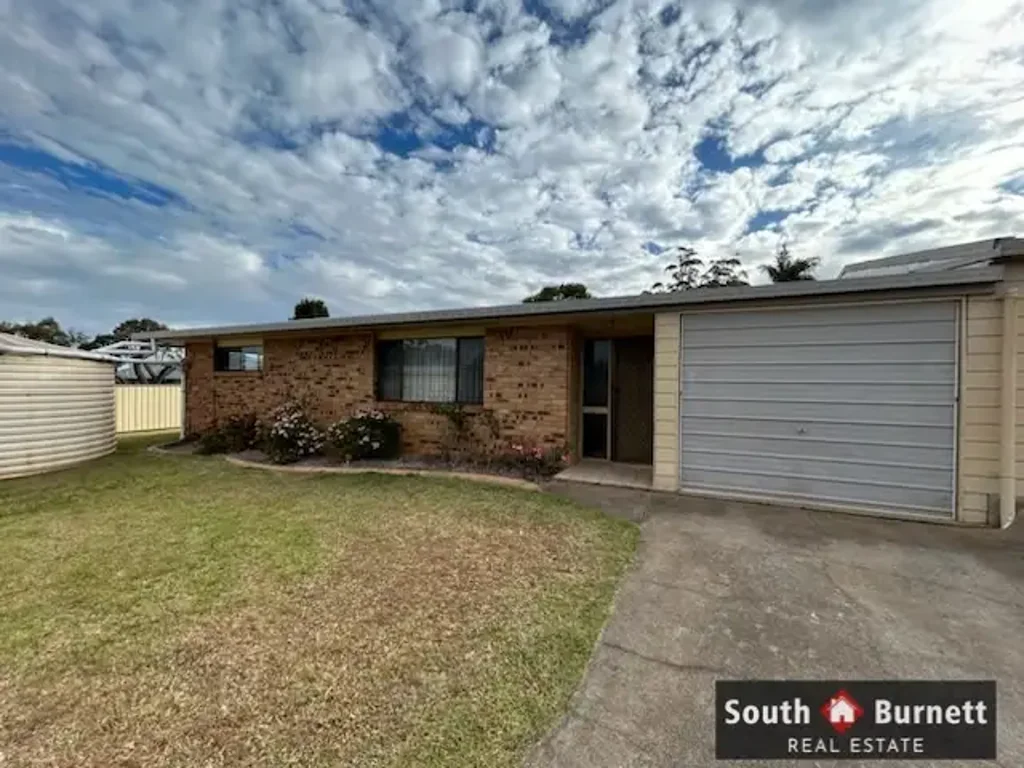 Modern Unit in Convenient Location