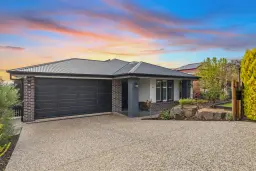 26 Goldfinch Way, Hewett