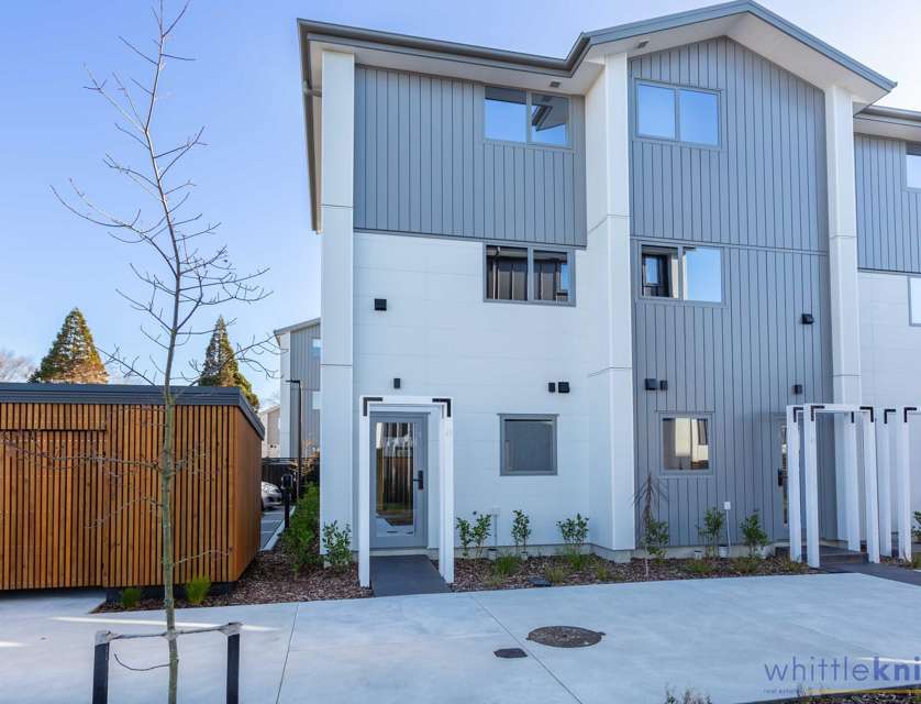 66b Wharenui Road, Upper Riccarton, Canterbury, 2房, 2浴, 城市屋