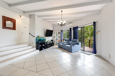 137 Panorama Drive, Nambour, QLD 4560, 4房, 2浴, House