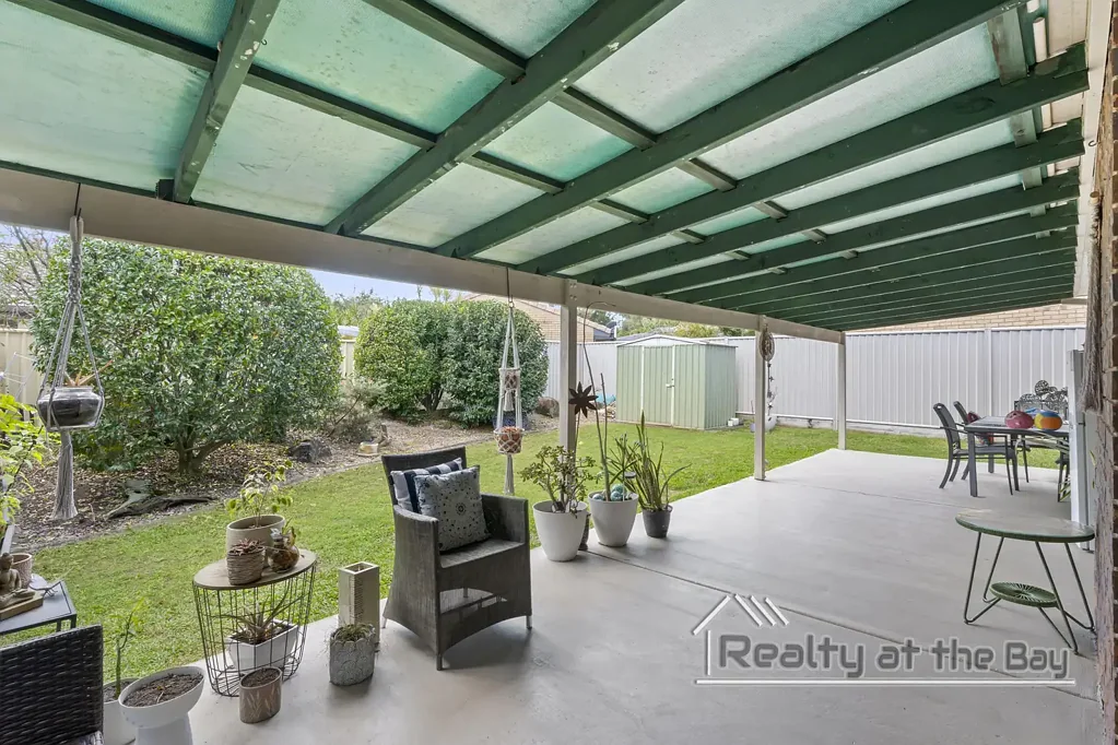Coombabah 3房  Investment Opportunity - No Body Corp Fees !!