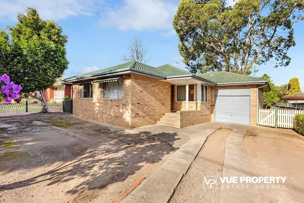 Spacious 4-Bedroom Family Home in a Convenient Marsfield Location