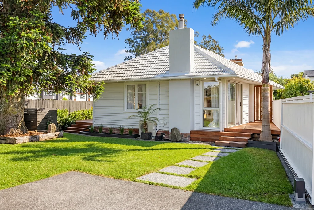 28 Durham Street, Te Atatu Peninsula, Waitakere City, Auckland