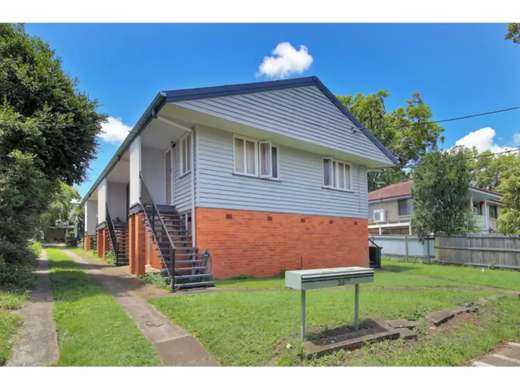 Newly Refurbished Two Bedroom Unit