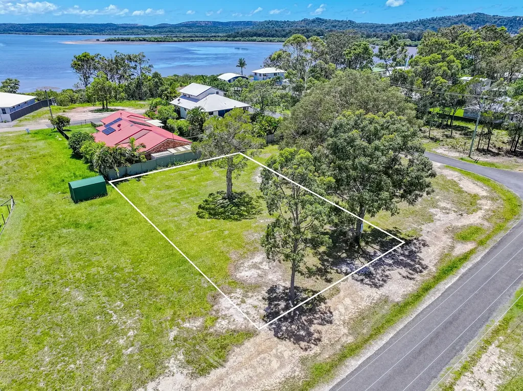 23 Tenanne Street, Russell Island, QLD 4184