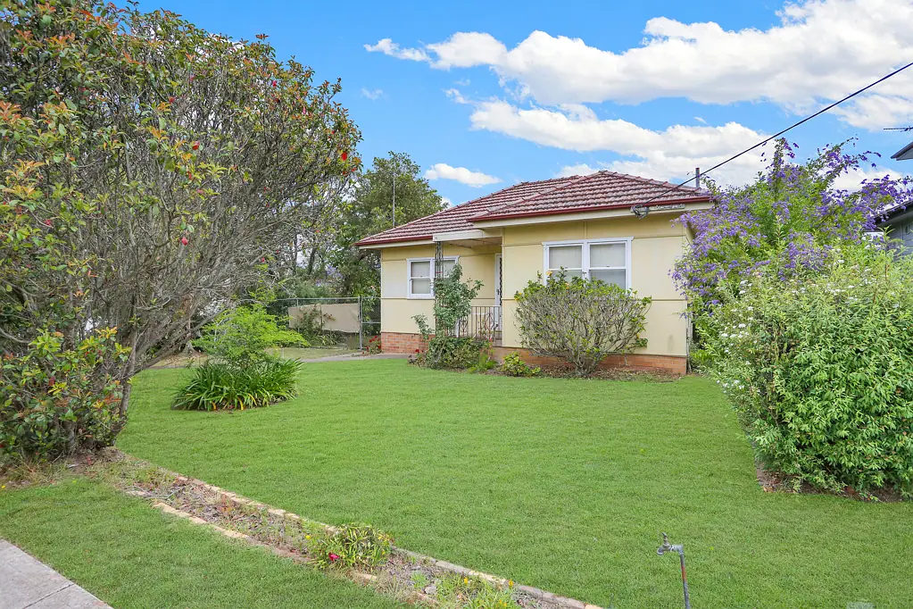 2 Parry Street, Pendle Hill, NSW 2145