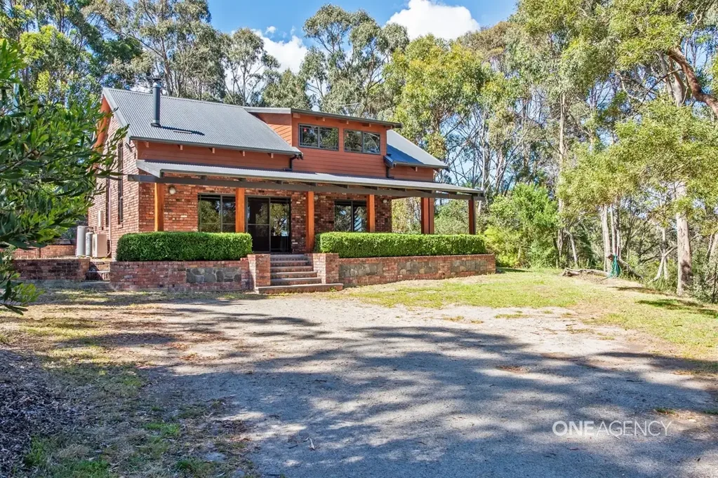 Smithton 2 Slaapkamer Private modern home set on a stunning block