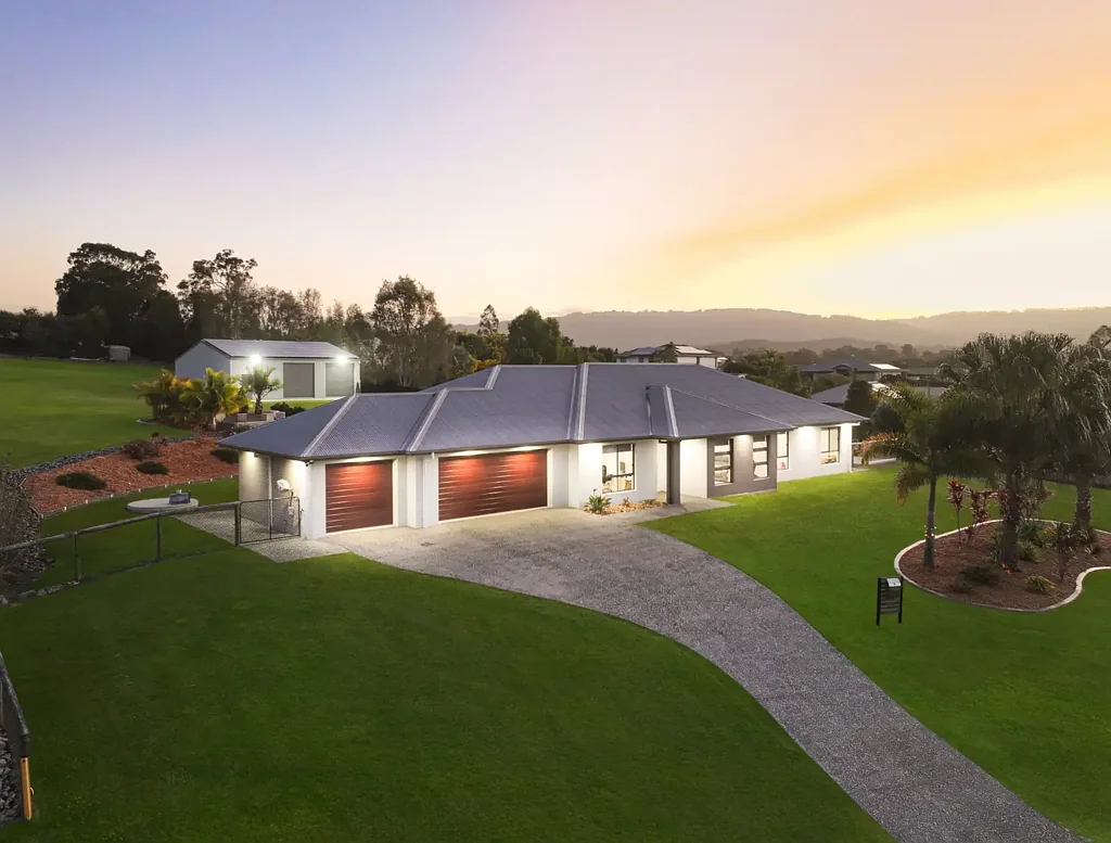 Maudsland 5 Bedroom Modern Acreage Living At Its Best!