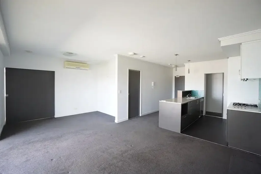 Modern 1 Bedroom Apartment with River Views | Spacious Balcony | 1 Car Space