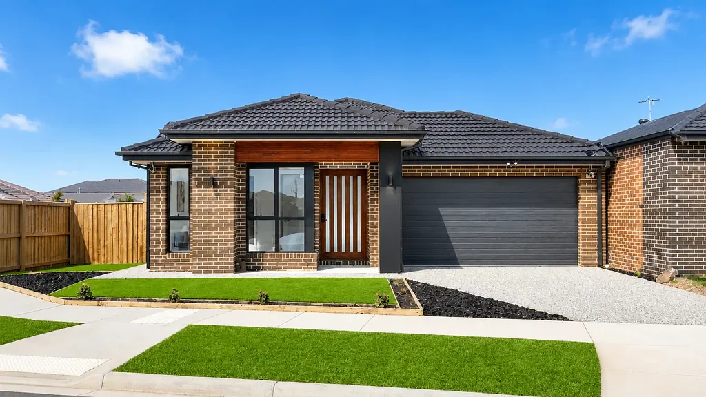 Modern Family Living in Deanside