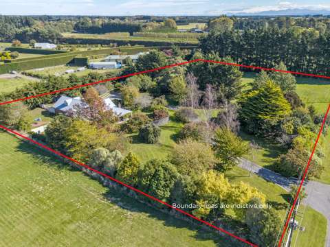 West Melton 1.1-hectare lifestyle - make family memories here