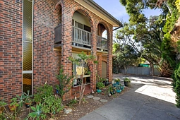 4/18 Byron Road, Black Forest