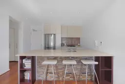 614/717 Anzac Parade, Maroubra