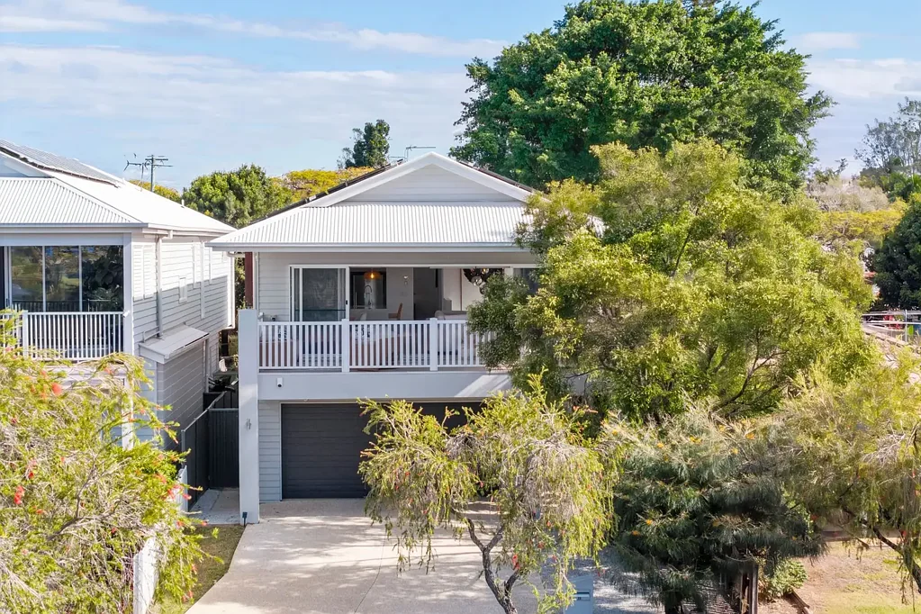 Wellington Point 5Kwarto Contemporary Family Living in the Heart of Wellington Point