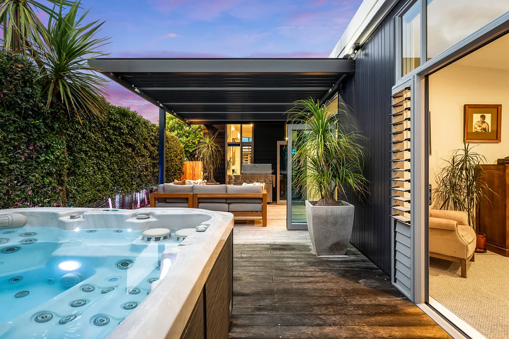 Omaha 3ห้องนอน So close to the beach - Motivated owner wants sold