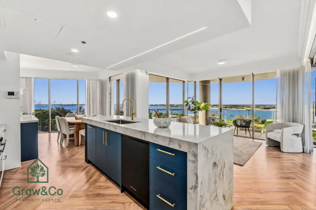 Southport 2ห้องนอน VACANT POSSESION - A Masterpiece with Uninterrupted Broadwater Views