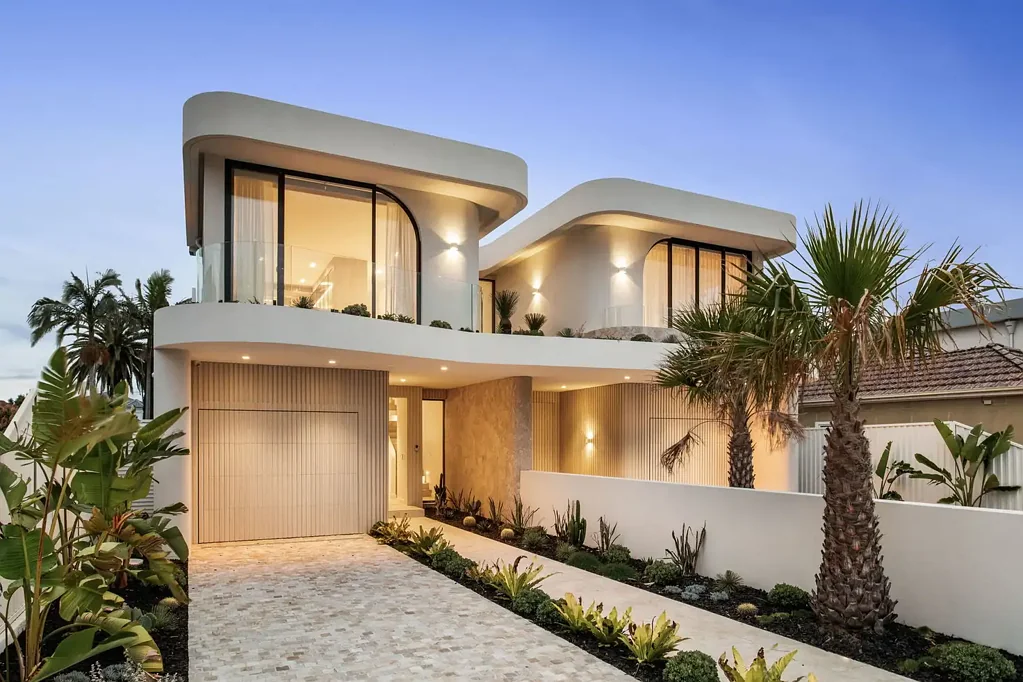 Sans Souci 4 Slaapkamer Seamless style and sophistication in a new luxury build