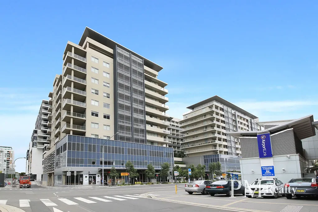 Large One Bedroom Apartment with Spacious Balcony
