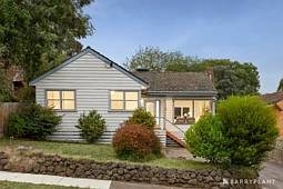 18 Ruthven Street, Macleod