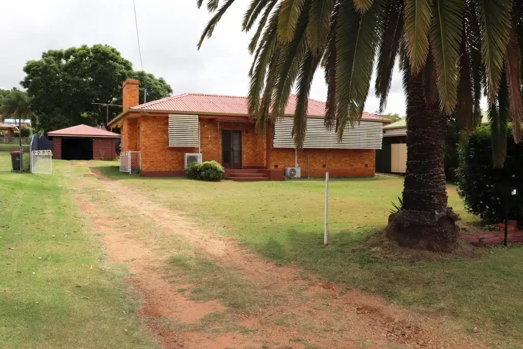 3 Bedroom brick Home Close to CBD