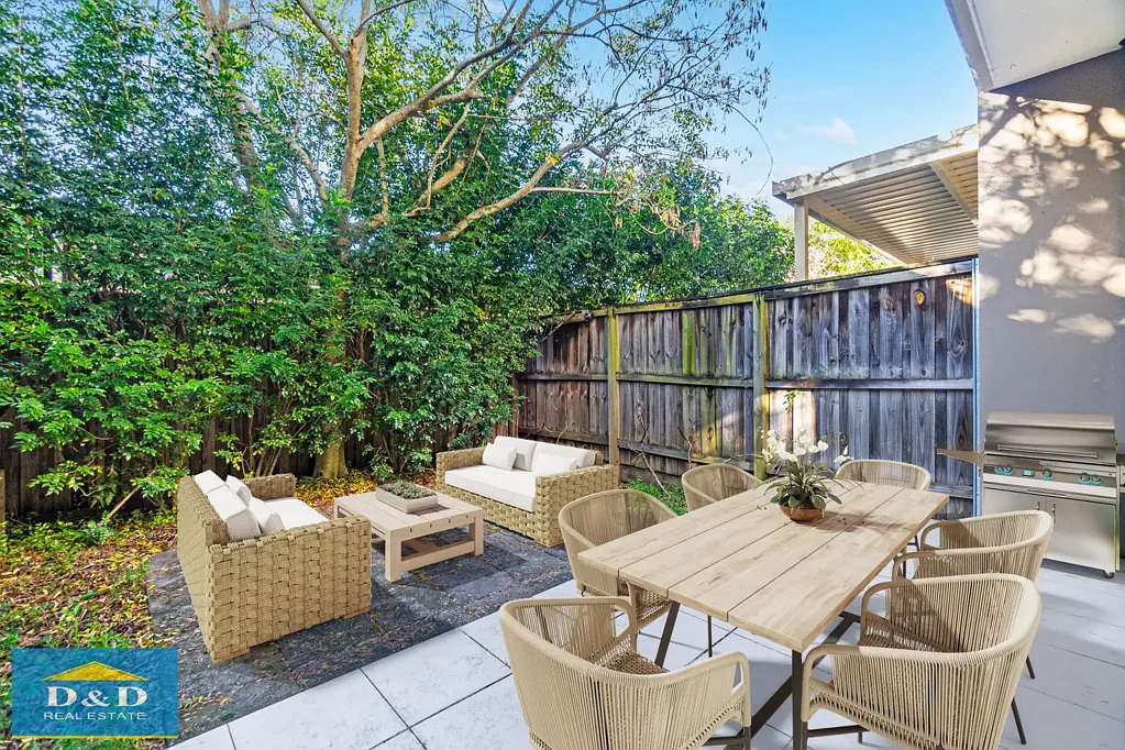 North Parramatta 2 Bedroom Bright & Sunny 2 Bedroom Townhouse in Award-Winning Complex. Quiet Sought After Location. Huge Interior. Internal Access to Lock Up Basement Garage