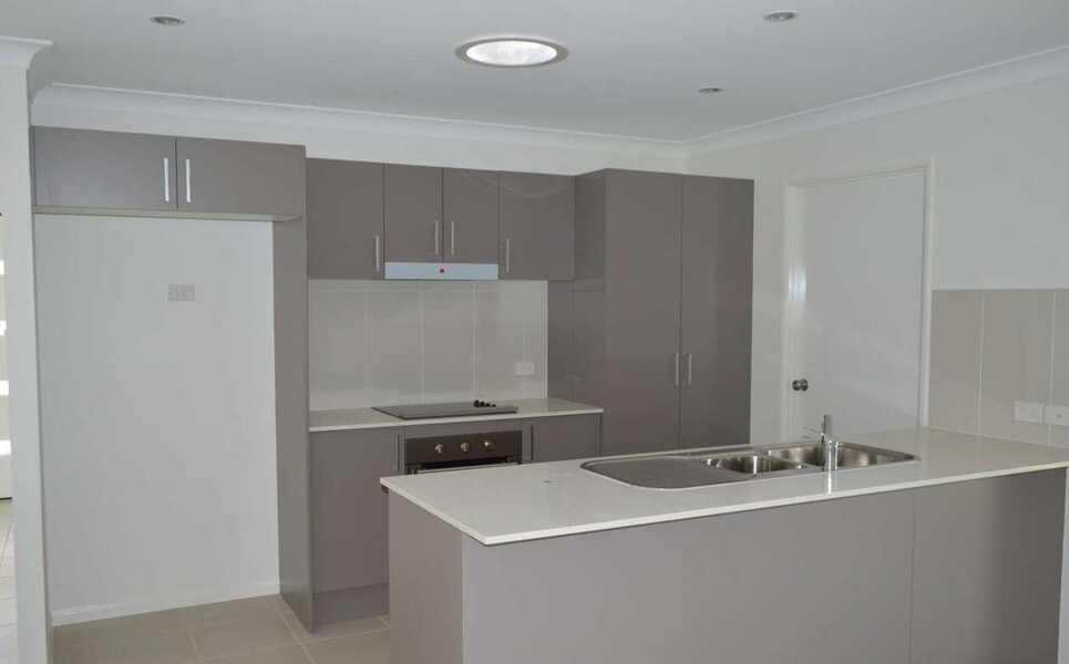 2 CASSINIA ST, MOUNT LOW QLD 4818, 0 Schlafzimmer, 0 Badezimmer, House