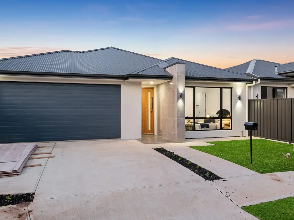 Modern Living in a Prime Dover Gardens Location