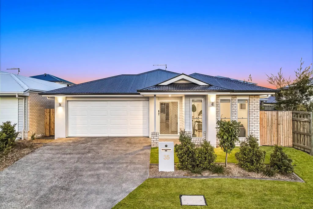 Spring Mountain 4ਬੈੱਡਰੂਮ Amazing location - Stunning Family Home!
