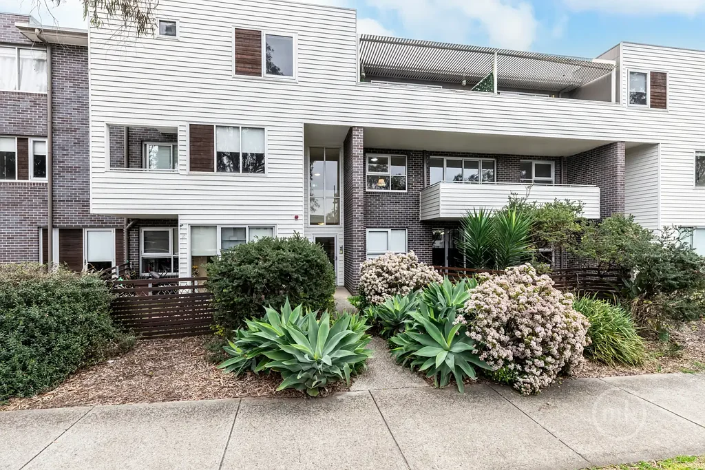 Bundoora 3 Bedroom Fabulous Lifestyle Or Investment Opportunity!