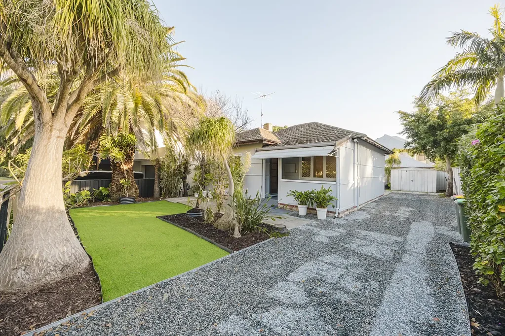 Renovated Character Residence in Prestigious Lake Claremont Precinct