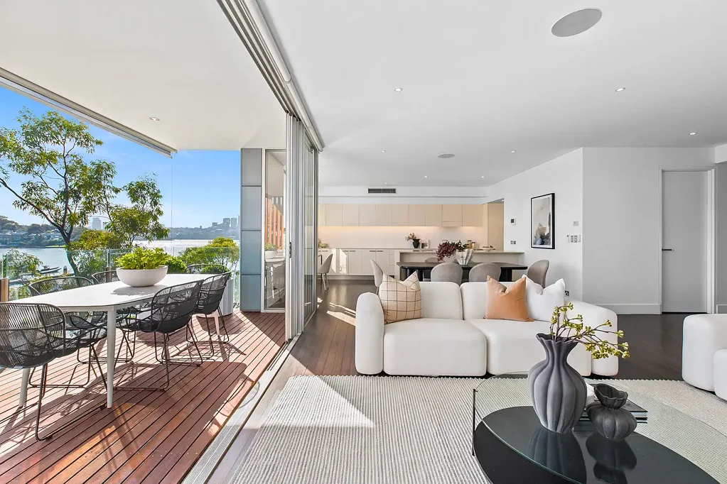 Pyrmont 2 Bedroom OVERSIZED HARBOURFRONT APARTMENT WITH AMAZING WATER VIEWS