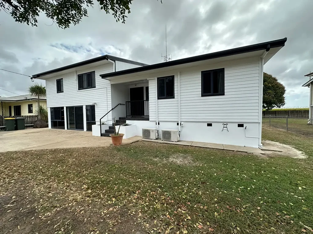 Spacious 5 Bedroom Family Home with Pool in Bundaberg North