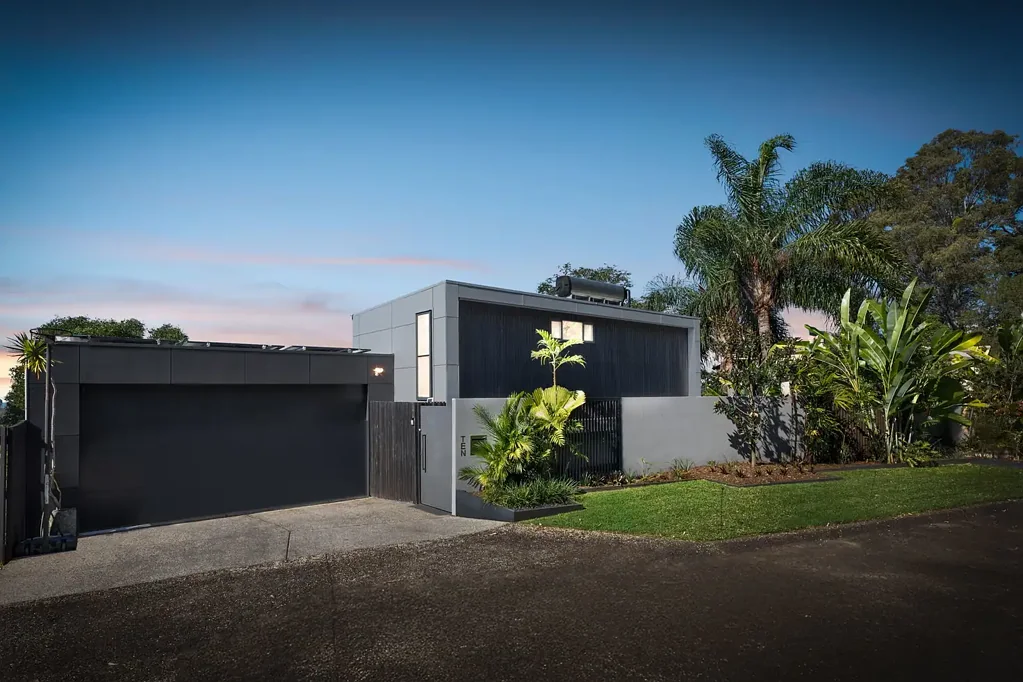 Buderim 5બેડરૂમ Breathtaking Ocean views and Contemporary Elegance