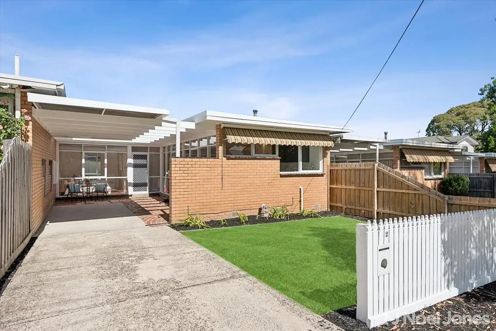 2/14 Kitchener Road, Croydon, VIC 3136