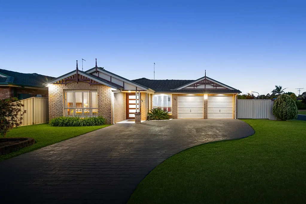 51 Bardolph Avenue, Rosemeadow, NSW 2560