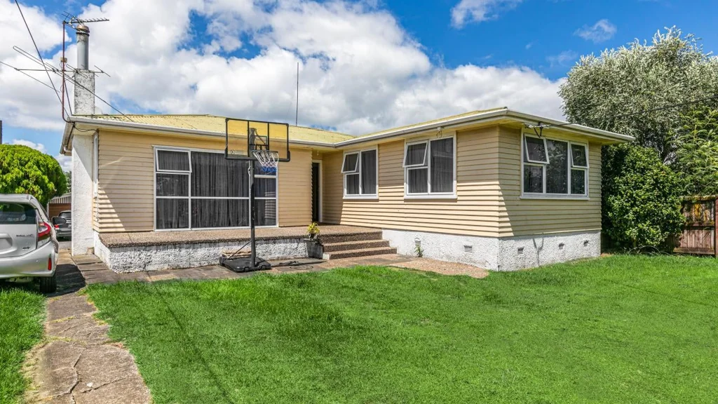 24 West Coast Road, Glen Eden, Waitakere City, Auckland