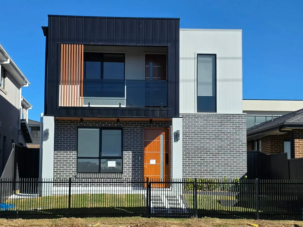 Austral 6房 双居住宅设计 现代舒适实用 投资灵活性强 家庭友好环境 便捷交通连接 增长潜力巨大 DUAL-INCOME INVESTMENT OPPORTUNITY IN AUSTRAL