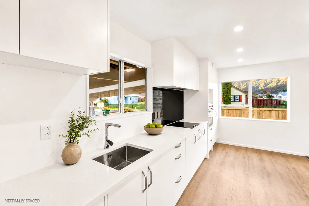 Wainuiomata 3房  Renovated, modern and ready to enjoy