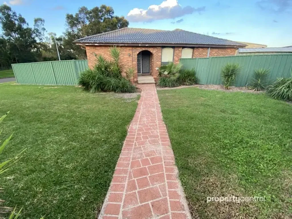SPACIOUS FAMILY HOME