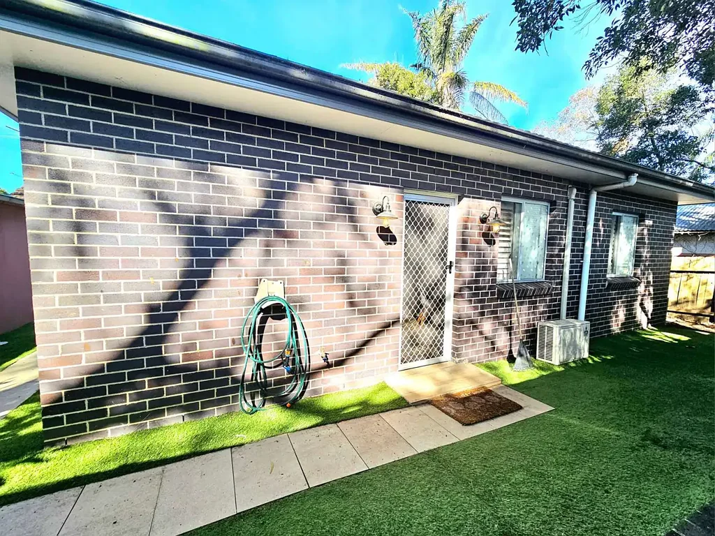 Furnished Cosy 2 Bedroom Granny Flat in Northmead Prime Location