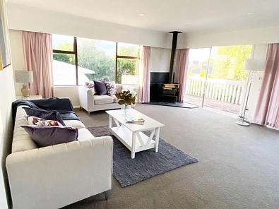 Charming 4 Bedroom Family Home with Office & R...