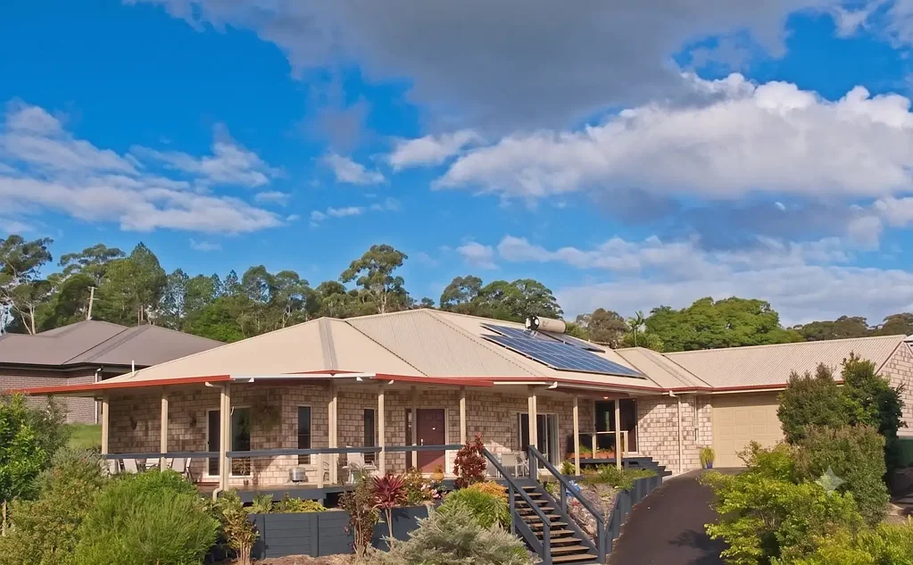 Woombye 5침실 GENUINE DUAL LIVING WITH SENSATIONAL VIEWS AND FULLY RENOVATED!