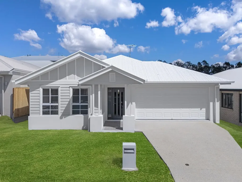 Modern Comfort Meets Family-Friendly Living in Deebing Heights