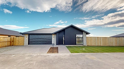 Elgin 3Kwarto Move In & Love It!  Brand New with Space & Style