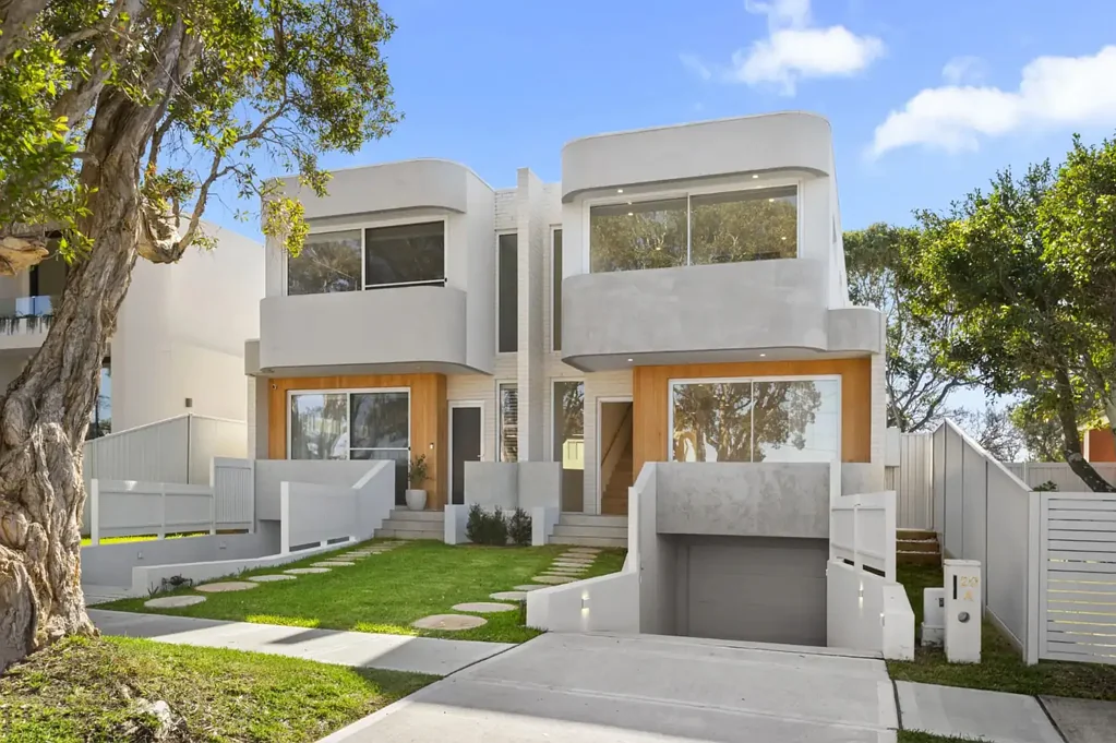Chifley 4房 卓越家庭奢华，尊享朝北池畔生活 Superior Family Luxury with North-Facing Poolside Living