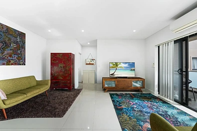 Yagoona 2房 明亮北向公寓，尽享时尚生活 Bright north facing apartment for stylish living